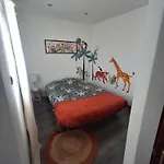Maison Cosy En Plein Centre De 7 Personnes Et 1 Bebe Avec Patio Apartment