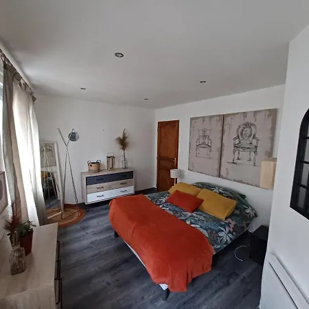 Maison Cosy En Plein Centre De 7 Personnes Et 1 Bebe Avec Patio Apartment *